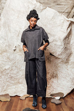 Load image into Gallery viewer, unisex paneled graphite wool top