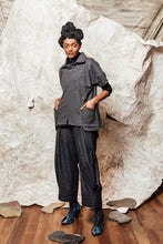 Load image into Gallery viewer, unisex paneled graphite wool top