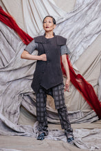 Load image into Gallery viewer, Women&#39;s Unisex Tailored Drape Vest in Graphite Linen Cotton