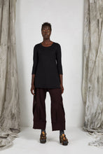 Load image into Gallery viewer, Black Viscose Knit Women&#39;s Pocket Tunic Top