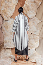 Load image into Gallery viewer, SL23 ZAYRA DRAPE JACKET - RESORT STRIPE